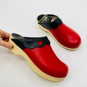 Sven swedish clogs EU 38 red black heart whimsical